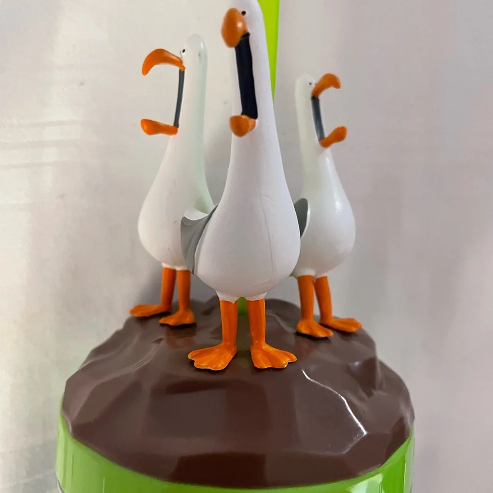 NEW Walt Disney Parks Pixar Finding‎ Nemo Seagulls Mine Mine Tumbler Cup w Straw